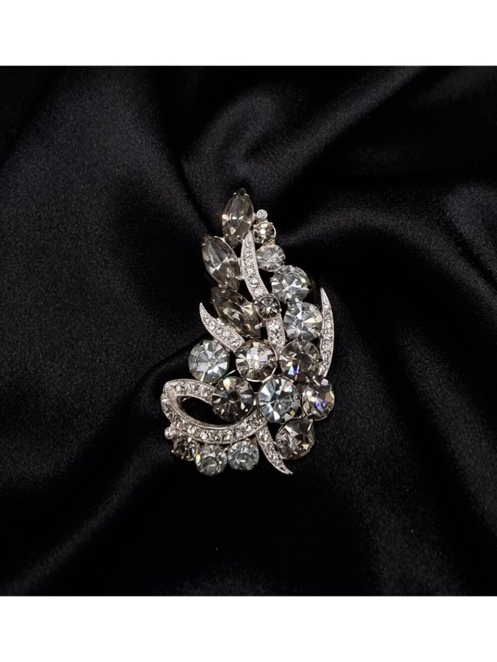 Vintage Eisenberg Ice Signed Silver-Tone Floral Rhinestone Brooch